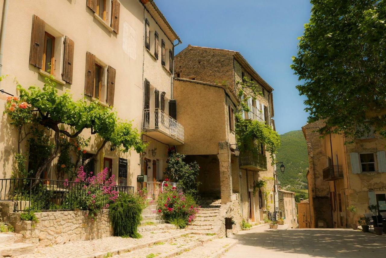 Chateau Des Gipieres Bij De Mont Ventoux Montbrun-les-Bains Eksteriør billede